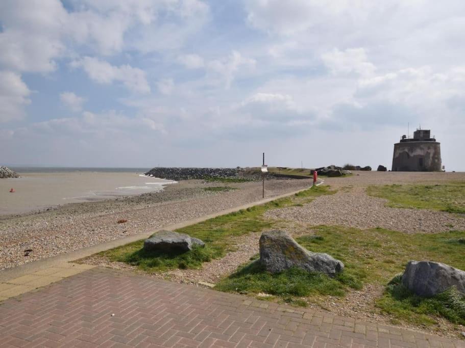 Oceanview - Peaceful 2 Bed Seafront Apartment Eastbourne Exterior photo